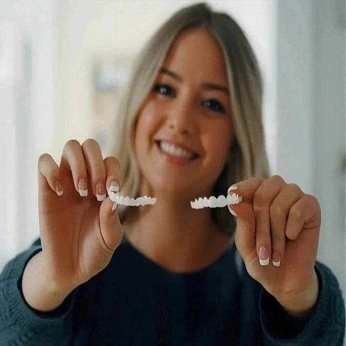 Instant Smile Perfection: Natural-Look Clip-On Cosmetic Veneers